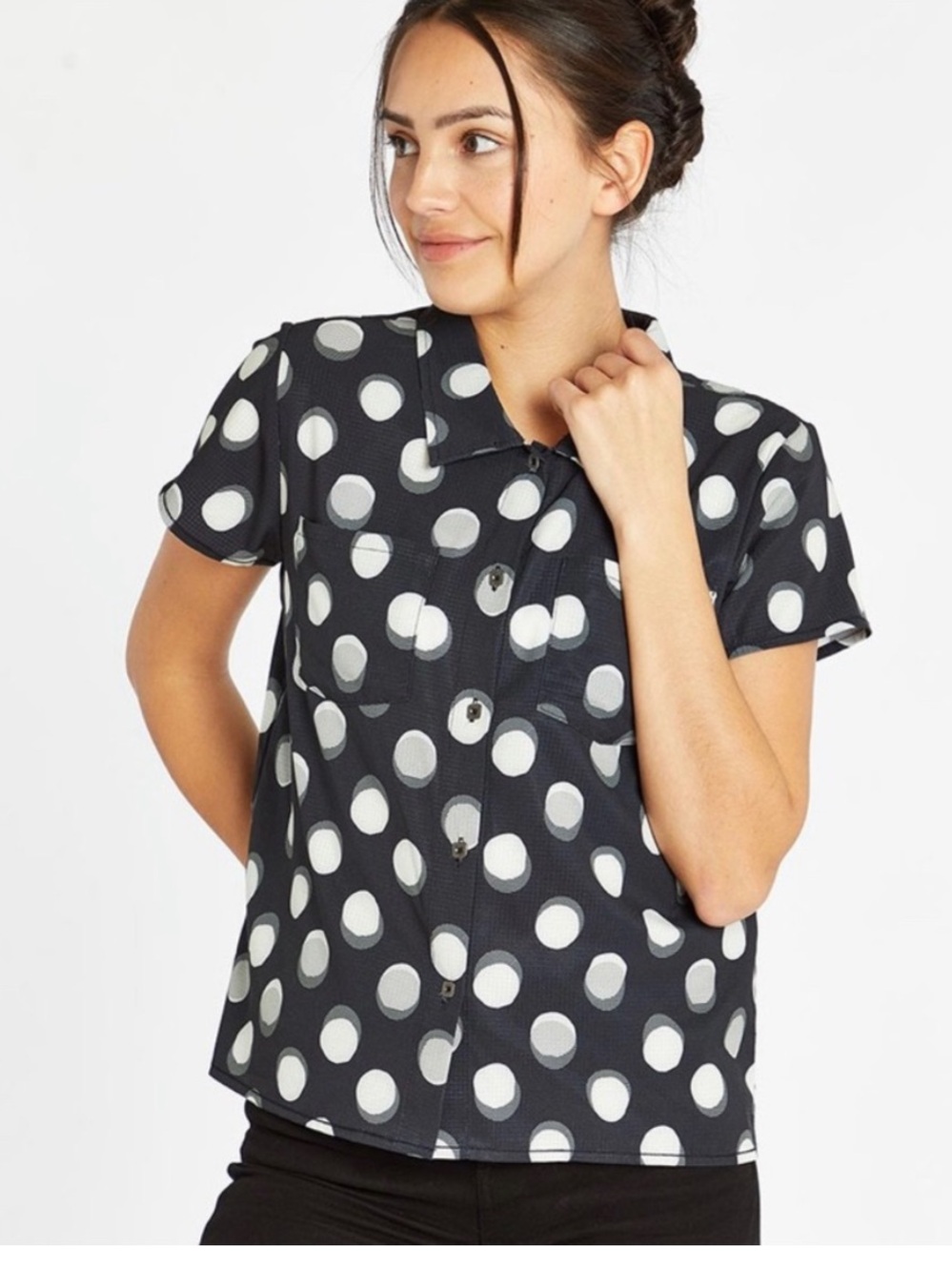 Oiselle Benjamina Button Short Sleeve Polka Dot Top